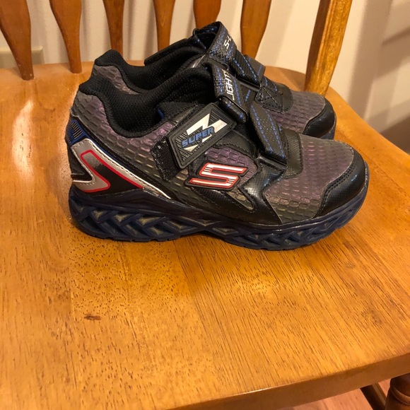 sketcher tennis shoes